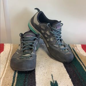 Patagonia Light Hiking Shoes sz8.5